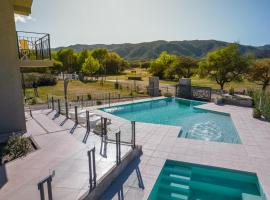 Los Cóndores Aparts., ξενοδοχείο διαμερισμάτων σε Villa General Belgrano