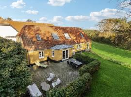 Pet Friendly Home In Lgstrup With Kitchen, hotel with parking in Løgstrup