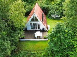 The Doll House - Adults Only, cottage in Ebeltoft