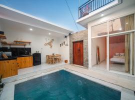 Modern Cozy Private Villa with 2Br Rooftop Sunset and Vineyard View, hotel en Banjar