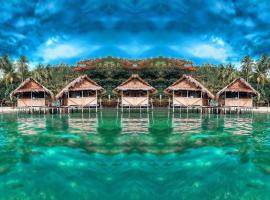 Tamaku bungalow prifat island raja ampat, hotel em Minyaifuin