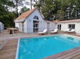 Les Chalets du Golf de Biscarrosse, hotell i Biscarrosse