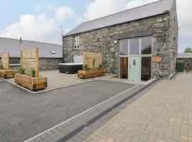 The Barn by Lyons, holiday home in Talybont