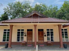 NSJay Guest House, hostal o pensió a Kampong Gong Balai