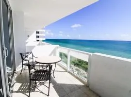 Castle 1029 Balcony studio with Ocean View, Pool, Tennis and Free Parking