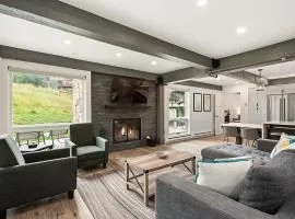 Enclave 110, Snowmass Ski-In/Ski-Out Condo w/Shared Pool/Hot Tub/Gym/WiFi