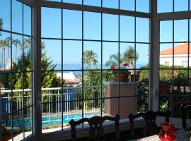Luxury Villa with Pool Sea and Mountain Views in Puerto de la Cruz, hotel in La Orotava