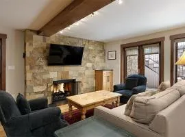 Fasching Haus Unit 12, Lower Level Deluxe Condo w/ Open Living Area & Gas Fireplace