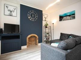 *Cosy home with parking for you*, cabana o cottage a Derby