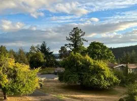 Deer Harbor Inn