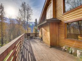 Log Cabin Rental in Eagle River Pets Welcome!, hotel in Eagle River