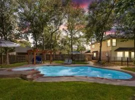 5BR Half-Acre Getaway Heat Pool,Hot Tub,EV Recharge
