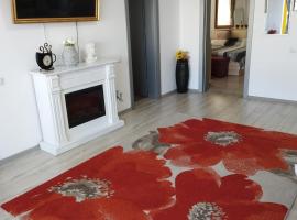 Silver De Lux, ξενοδοχείο στο Μπακάου