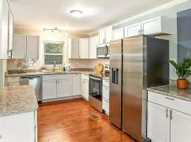 Military Friendly Home Near MCRD w/a Beach Pass