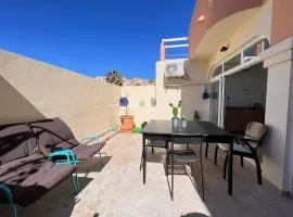 La Bella escondida Piscina Campo de golf solarium y parking en centro historico