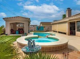 Lake Escape...Pool, Spa, Lake View, Pet Friendly