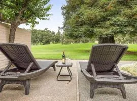 Relaxation on Silverado Fairway