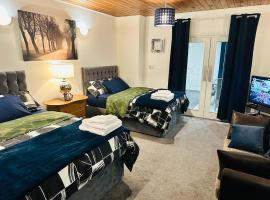 Modern 2 Bedroom Apt Derby City: Derby'de bir daire