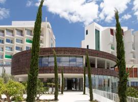 Higuerón Hotel Curio Collection by Hilton: Fuengirola'da bir otel