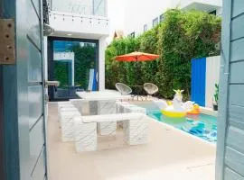 Palm springs Luxury pool villas 4 bedrooms