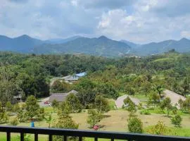 Villa with Titiwangsa Hill View