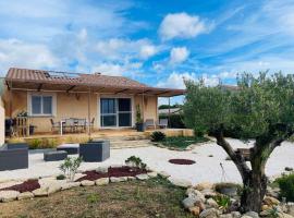 Villa au cœur du Minervois, hotel v destinácii Peyriac-Minervois