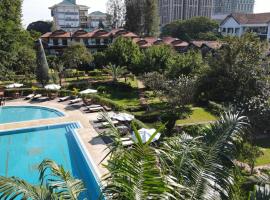 Les Jardins Du Bassac, hotel met parkeren in Phnom Penh