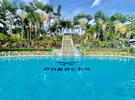 Poracay Resort powered by Cocotel รีสอร์ทในPorac