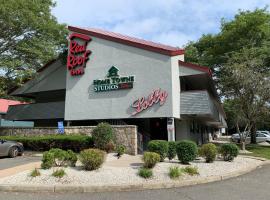 Red Roof Inn Mystic New London – motel w mieście New London