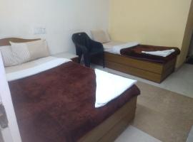 MYSORE MAHALAKSHMI ROOMS, מלון ליד נמל התעופה מיסור - MYQ, מייסור
