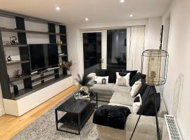 Colindale luxury Apartment, loma-asunto kohteessa Colindale