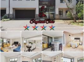 9 On Crystal Cove 5 Bedroom Townhouse in Zimbali, golf hotel in Ballito