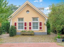 Picturesque Holiday Home in Oldenzaal with Jacuzzi, villa i Oldenzaal