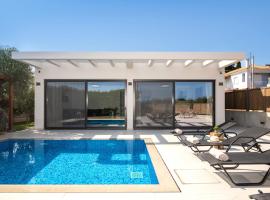 Oresteia Exclusive Villa, a Sublime Retreat, By ThinkVilla, holiday home in Tragaki