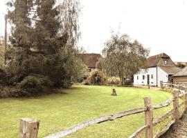 Pass the Keys The Granary the perfect Country Cottage all year, cottage in Ashford