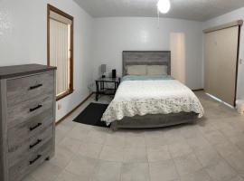 Townhouse, two car garage, fireplace back yard, alquiler vacacional en Las Cruces