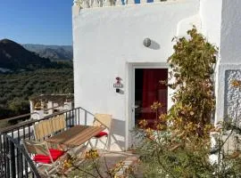 Apartment with hot tub and stunning views in Oria