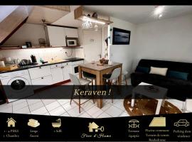 Keraven, charmante maisonnette, piscine commune 1-4 personnes
