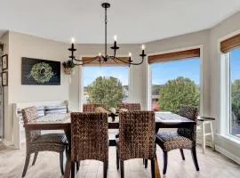 Pool and Dock Access Lakefront Hot Springs Condo!