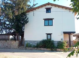 Casa Boni y Florina, hotell med parkeringsplass i Nava