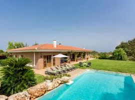 Villa Son Tretze by Villa Plus