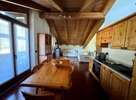 Mansarda con vista, apartment in Giustino