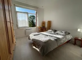 Appartement calme et lumineux - parking privatif - Métro à 5mn