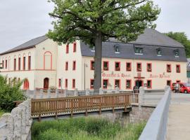 Gasthof und Hotel Roter Hirsch, pensionat i Claußnitz