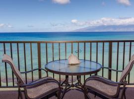 Kaleialoha 413- Remodeled Top floor and direct oceanfront views, hotel in Kahana