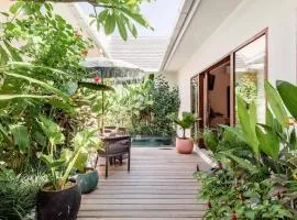 Frangipani Villa Kuning at Berawa