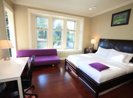Vancouver Metrotown Guest House 8 mins walk to Sky Train, homestay in Burnaby