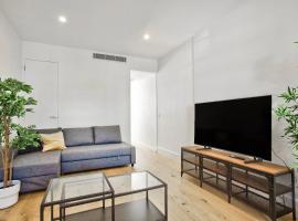 3 Bedrooms - Darling Harbour - Junction St 2 E-Bikes Included, hotel di Sydney