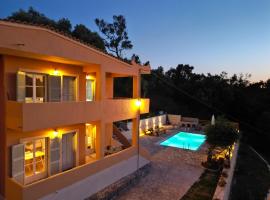 Villa Kostas-NE Corfu with heated salt swimming pool, hotel in St. Spyridon Corfu