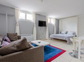Residence Mont-Blanc Apartment, cheap hotel in Geneva
